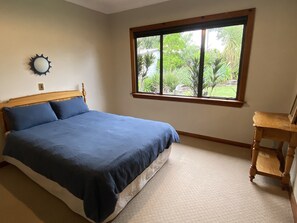 3 bedrooms, iron/ironing board, WiFi