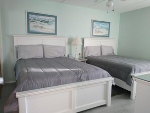 3 bedrooms, iron/ironing board, WiFi, bed sheets - Unique & Spacious 3 Bedroom, 2 Bath Beachfront Condo with Incredible Ocean Views (South Padre Island)