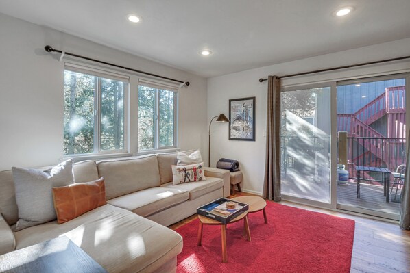 TV - 1 Mi to Ski Lifts & Main St: Breckenridge Retreat (Breckenridge)
