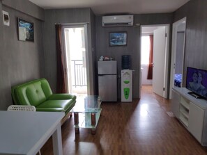 Departamento, 2 habitaciones (with Living Room) | Sala de estar | Televisión LCD 