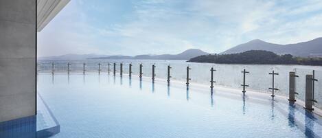Seasonal outdoor pool
