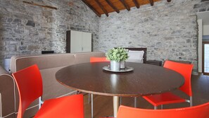 Family Studio, 1 Bedroom (Menaggio - De Benzi 17) | Living area | 32-inch TV with digital channels