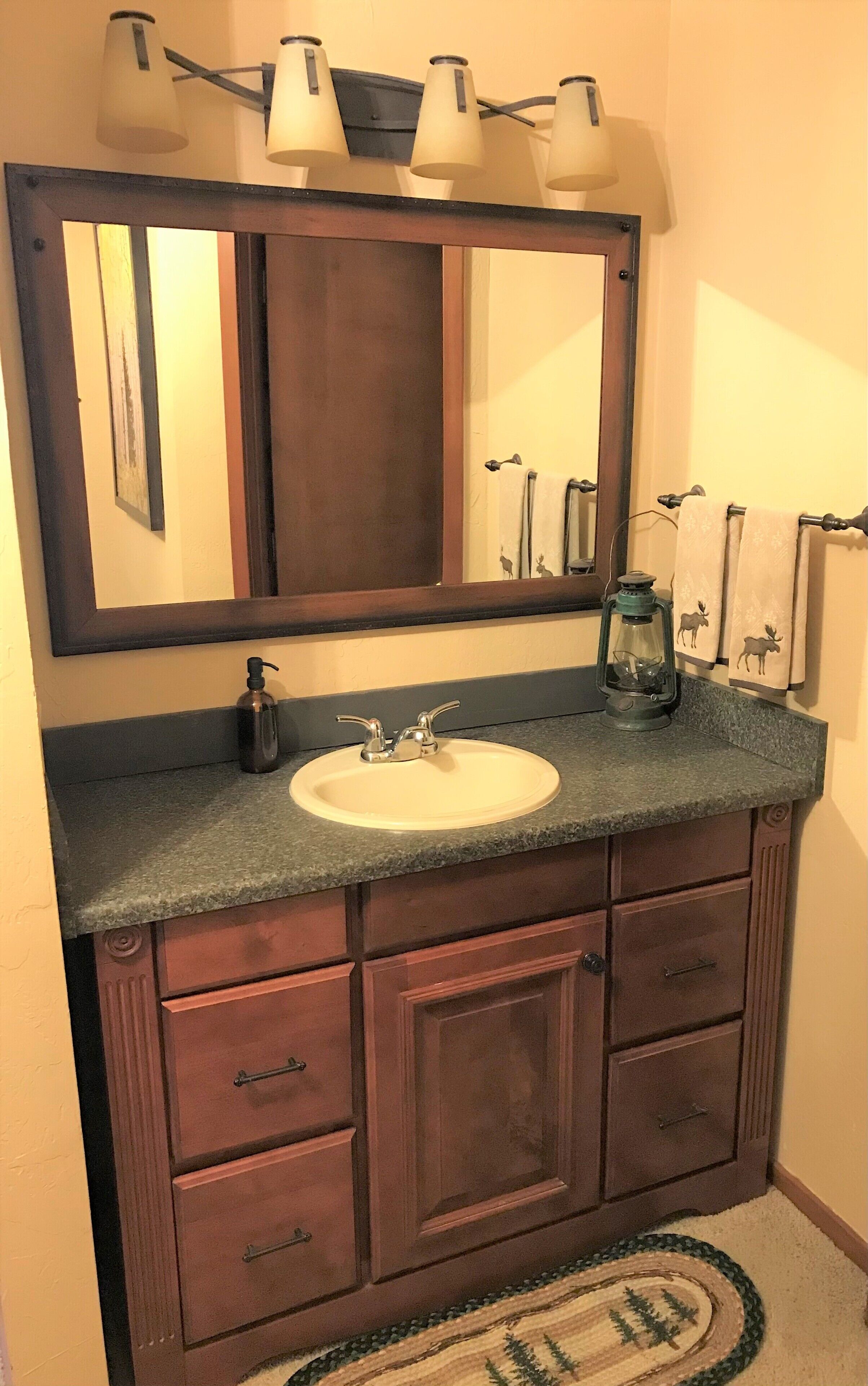 Rustic Cabin Condo With Soaring Views of Mt. Crested Butte