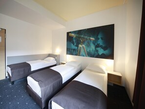 1 bedroom, desk, soundproofing, free WiFi