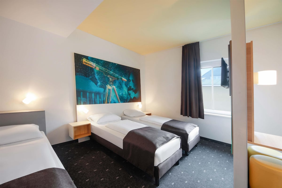 Triple Room | 1 bedroom, desk, soundproofing, free WiFi