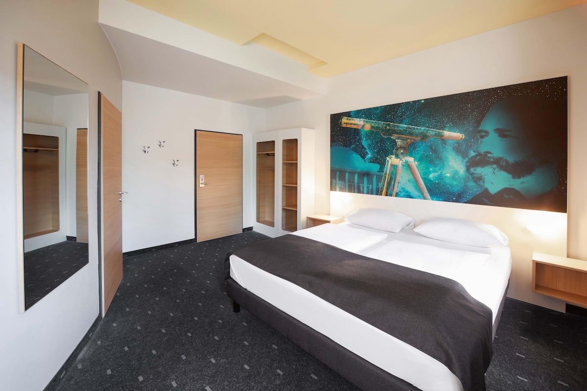 Double Room | Desk, soundproofing, free WiFi, bed sheets