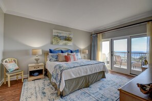 1 bedroom, iron/ironing board, WiFi, bed sheets - Sandcastle Retreat - Hosted by Moore AI Rentals (Fernandina Beach)