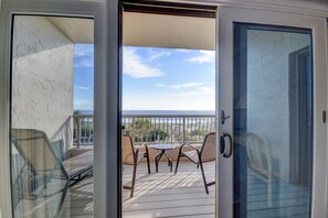 Interior - Sandcastle Retreat - Hosted by Moore AI Rentals (Fernandina Beach)