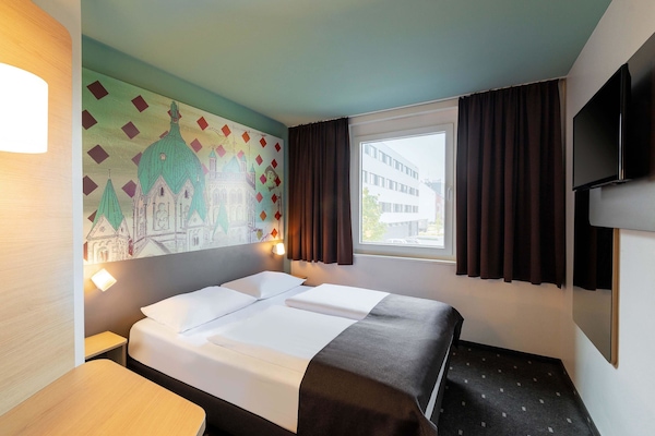 Double Room | Desk, soundproofing, free WiFi, bed sheets