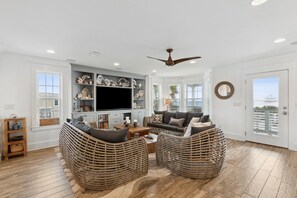 TV