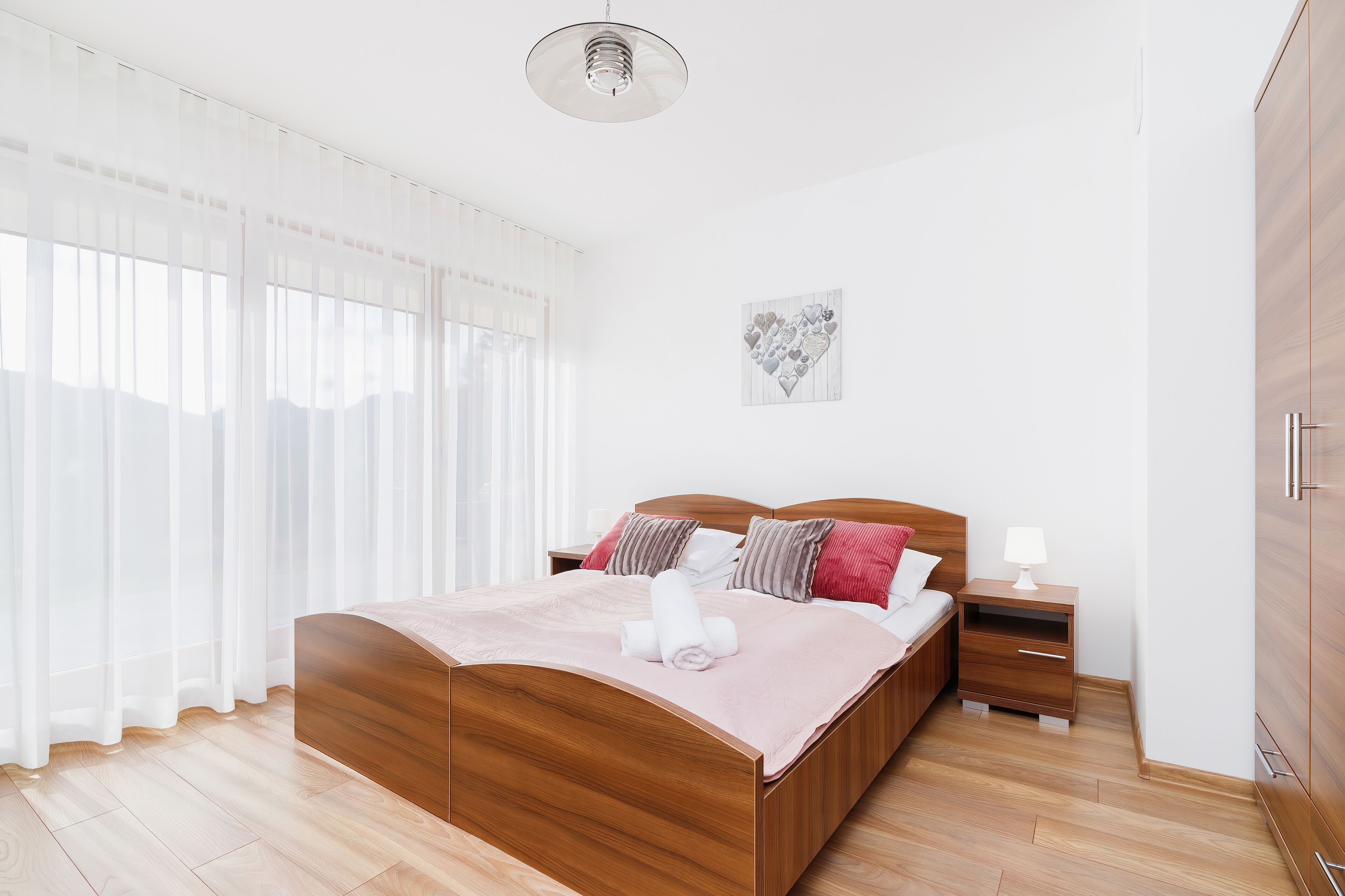 Apartment, 1 Bedroom, Terrace, Mountain View | 1 bedroom, bed sheets