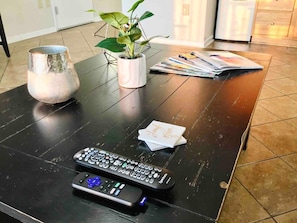 Games room - DT~ Free parking~ Sunset river views~ WiFi~ W/D (Wilmington)