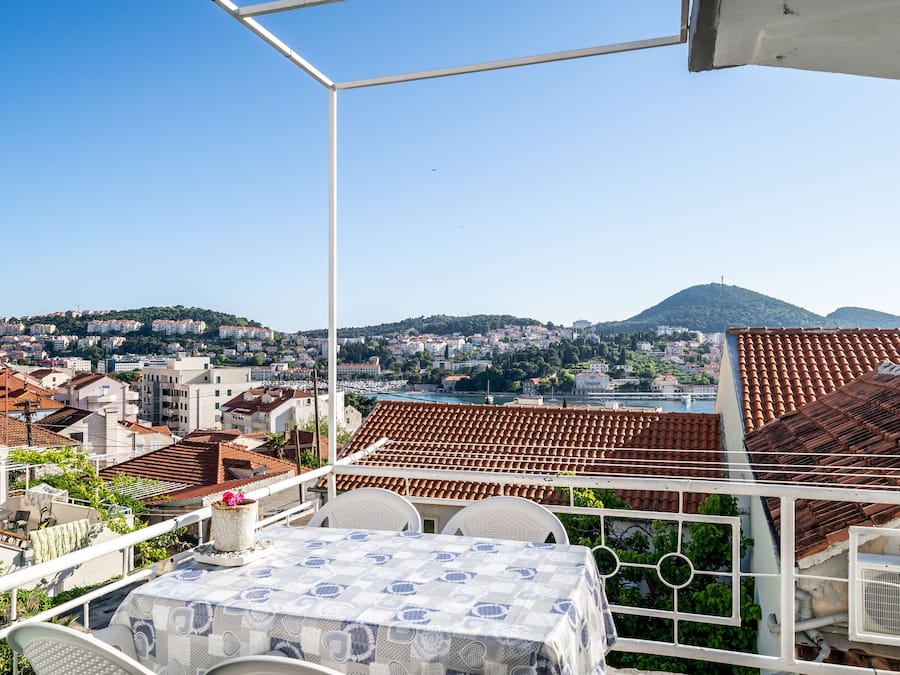Apartment (One Bedroom Apartment) | Balkon