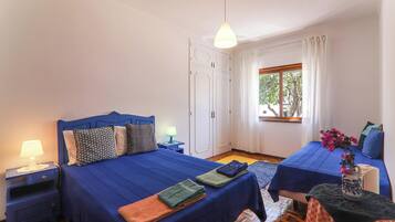 2 dormitorios, tabla de planchar con plancha, wifi gratis y ropa de cama