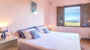 5 chambres, bureau, fer et planche à repasser, Wi-Fi gratuit