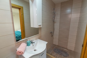 Luxury Villa | Bathroom