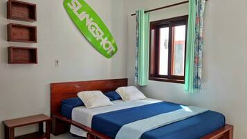 1 slaapkamer, een bureau, een strijkplank/strijkijzer, gratis wifi