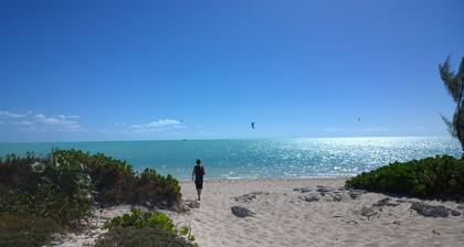 Castle Home - 2 Bedroom/2 Bathroom with Breakfast & Kiteboarding Available