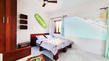 2 Schlafzimmer, Schreibtisch, Bügeleisen/Bügelbrett, kostenloses WLAN