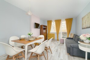 In-room dining - Apartment Osiedle Rusa by Renters (Poznan)