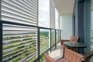 Apartment, 2 Bedrooms, Balcony, Lake View | Balcony