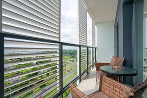 Balcony - Apartment Poznan Krancowa by Renters (Poznan)