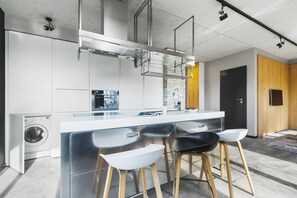 Lägenhet - 2 sovrum - balkong | Matsal