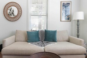 テレビ、書斎 / ワークスペース