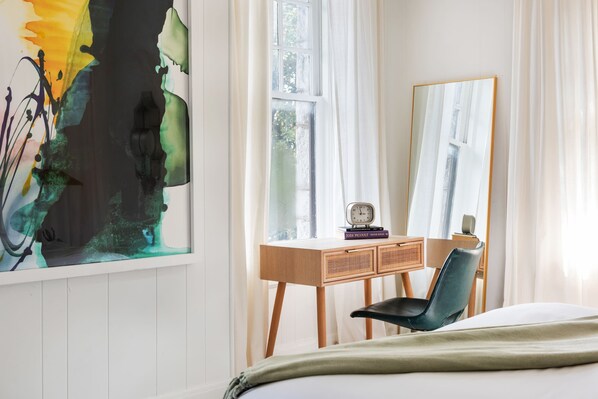 4 bedrooms, desk, iron/ironing board, WiFi - Edgy Overlook by Minty Living (Atlanta)