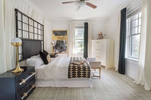 4 habitaciones, escritorio, tabla de planchar con plancha y wifi 