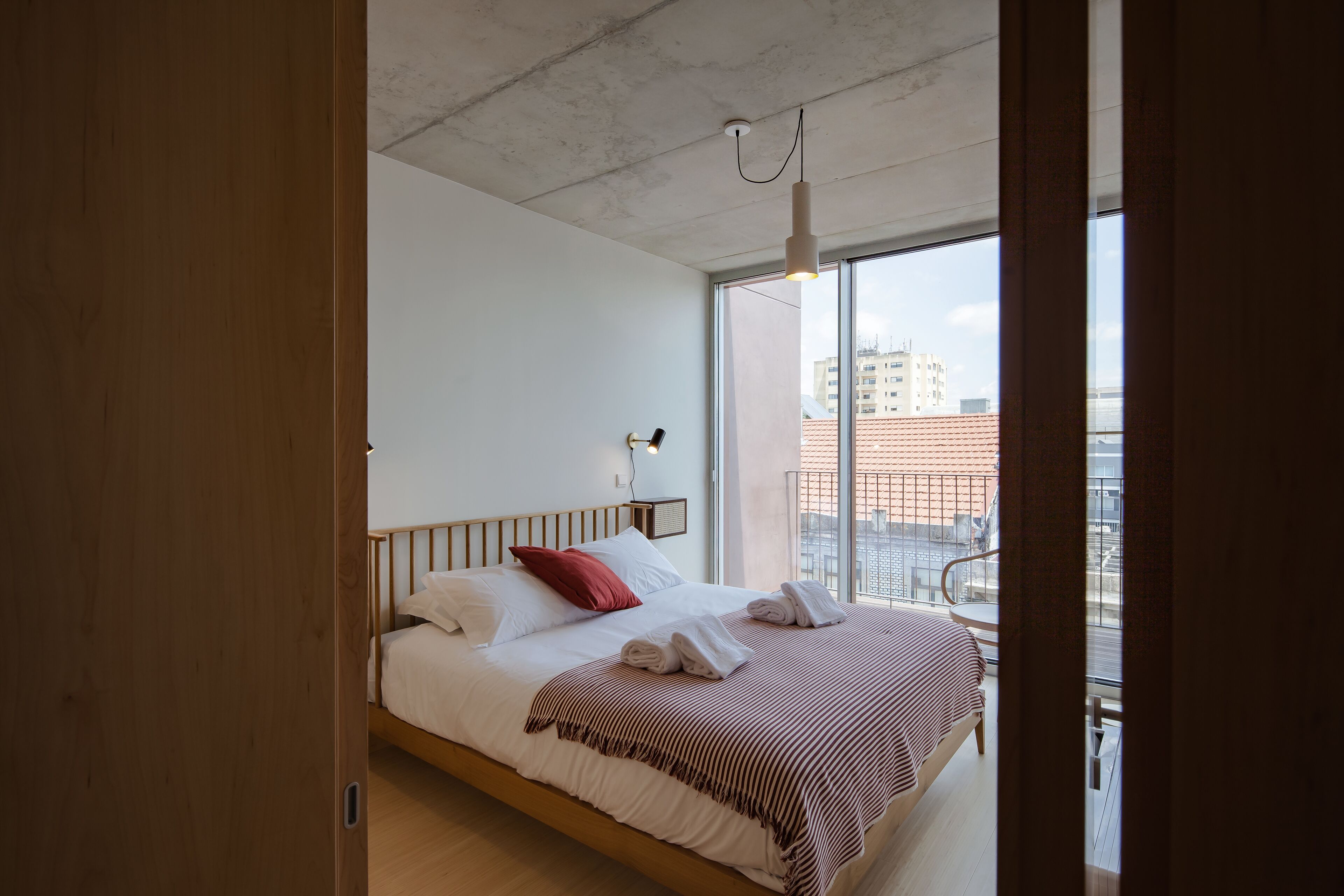 2 室のベッドルーム、WiFi、ベッドシーツ