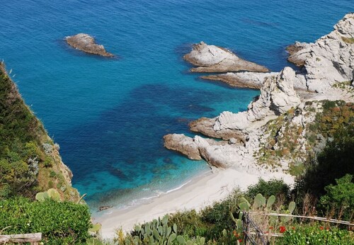 Casa Antonia, for 4 people, with sea view and access to the beach