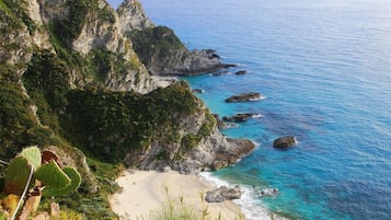 Una playa cerca
