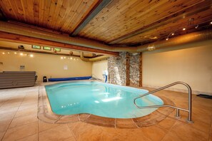 Piscina coberta i piscina climatitzada 