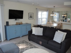 Condo, 1 Bedroom | Living area | TV - 2609m 1 Bedroom Condo by Redawning (Calabash)