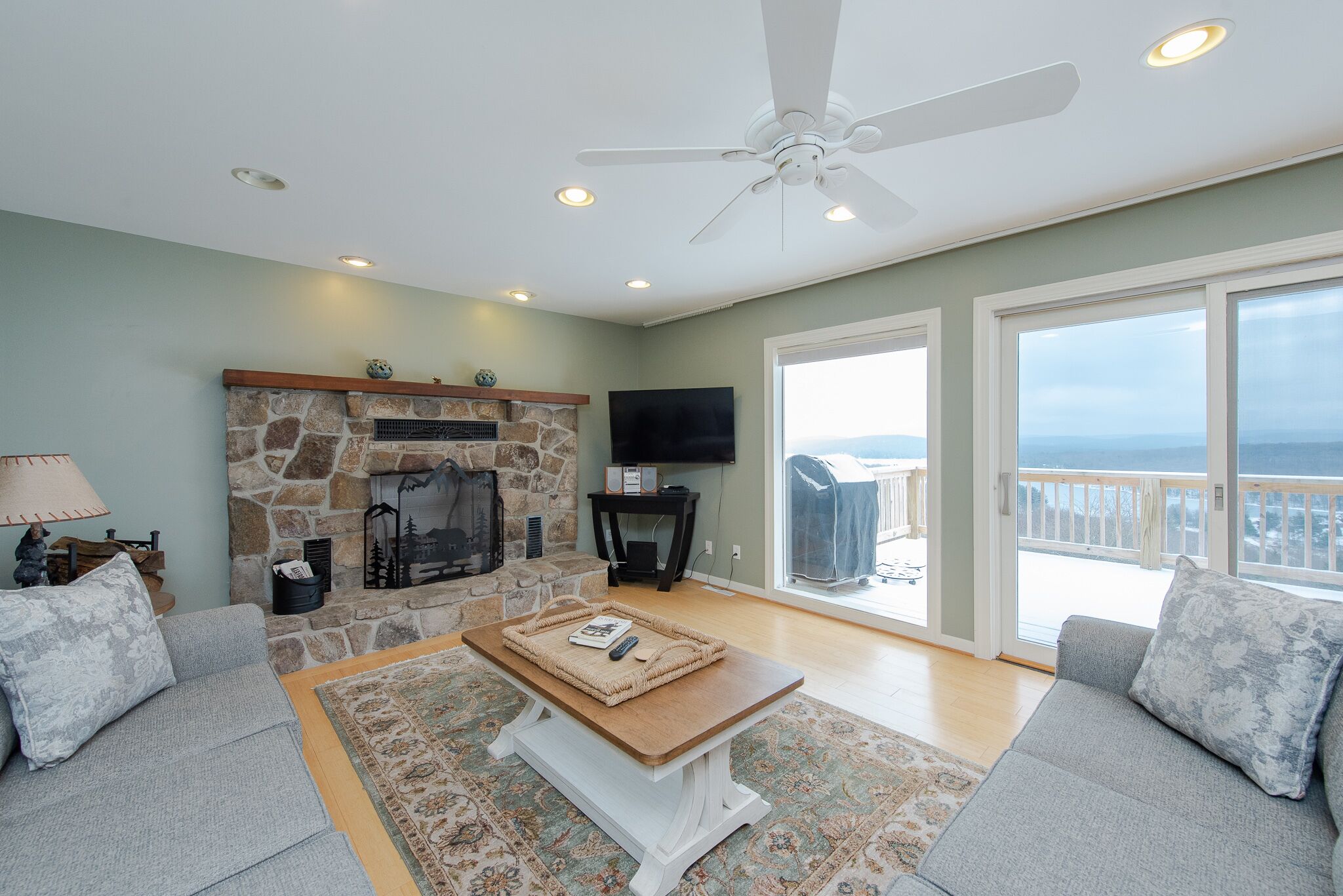 As You Wish: Lake Access, Dock Slip, Hot Tub!