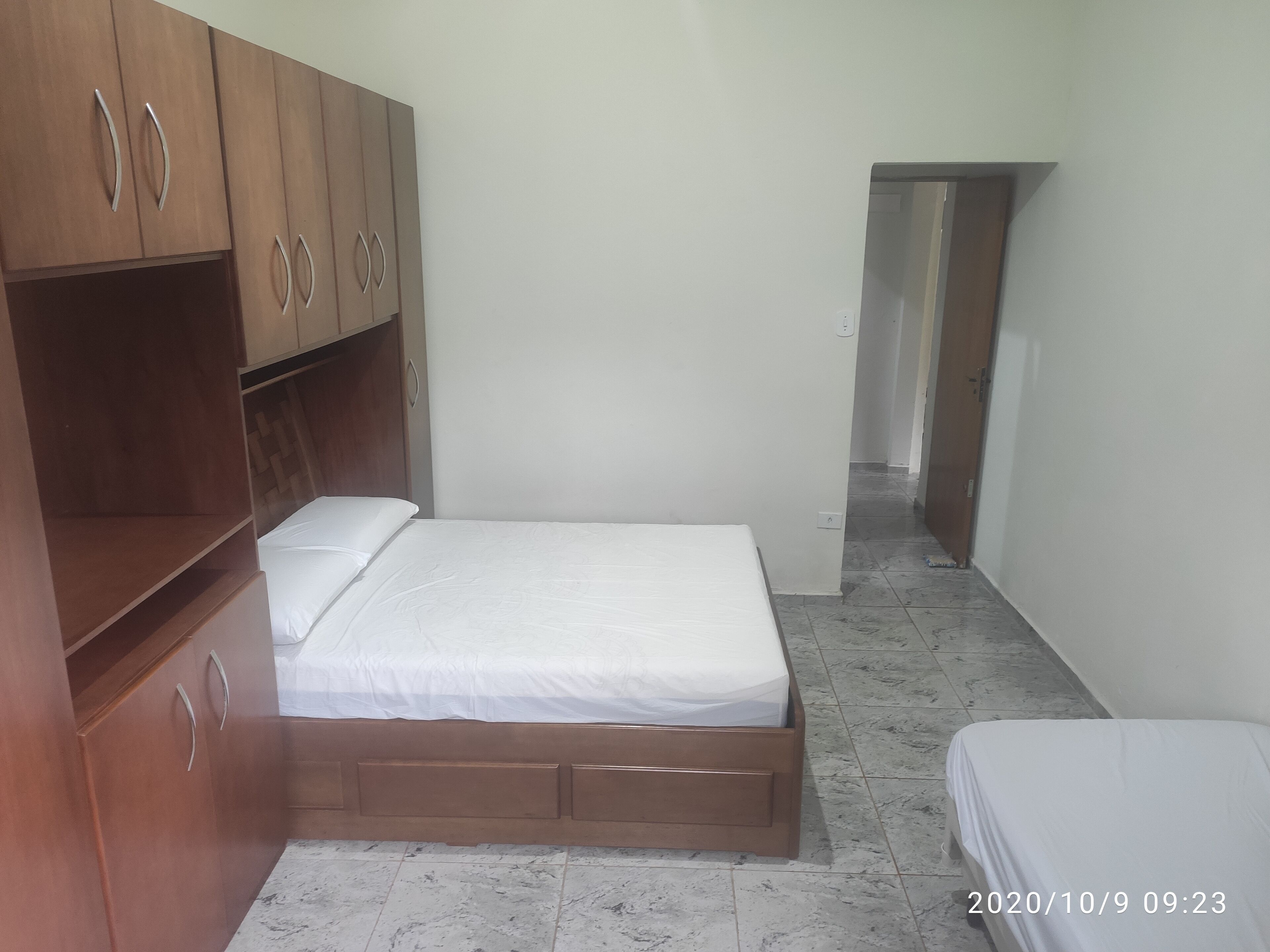 Environment with a lot of nature and tranquility.