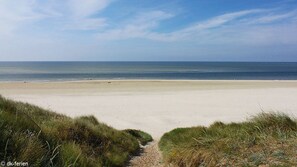 Una spiaggia nelle vicinanze