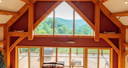 Castle-Style Escape w/ Lake & Ski Access