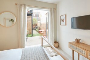 2 soverom, strykejern/-brett, wi-fi (inkludert) og sengetøy