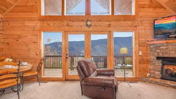 TV, fireplace, offices