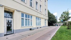 Front of property - Vorgarten Apartments with Aircondition (Vienna)