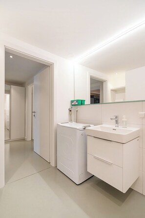 Unclassified image, 5 of 141, button - Vorgarten Apartments with Aircondition (Vienna)