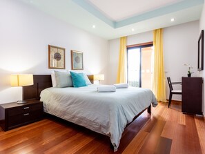 2 bedrooms, iron/ironing board, travel cot, WiFi