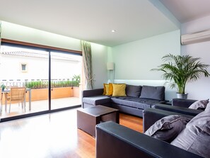 TV - Baia da luz - Great Light apartment (Lagos)