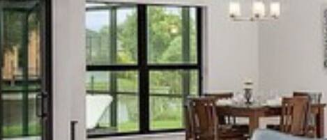 Älytelevisio, videopelejä, kirjoja, stereot