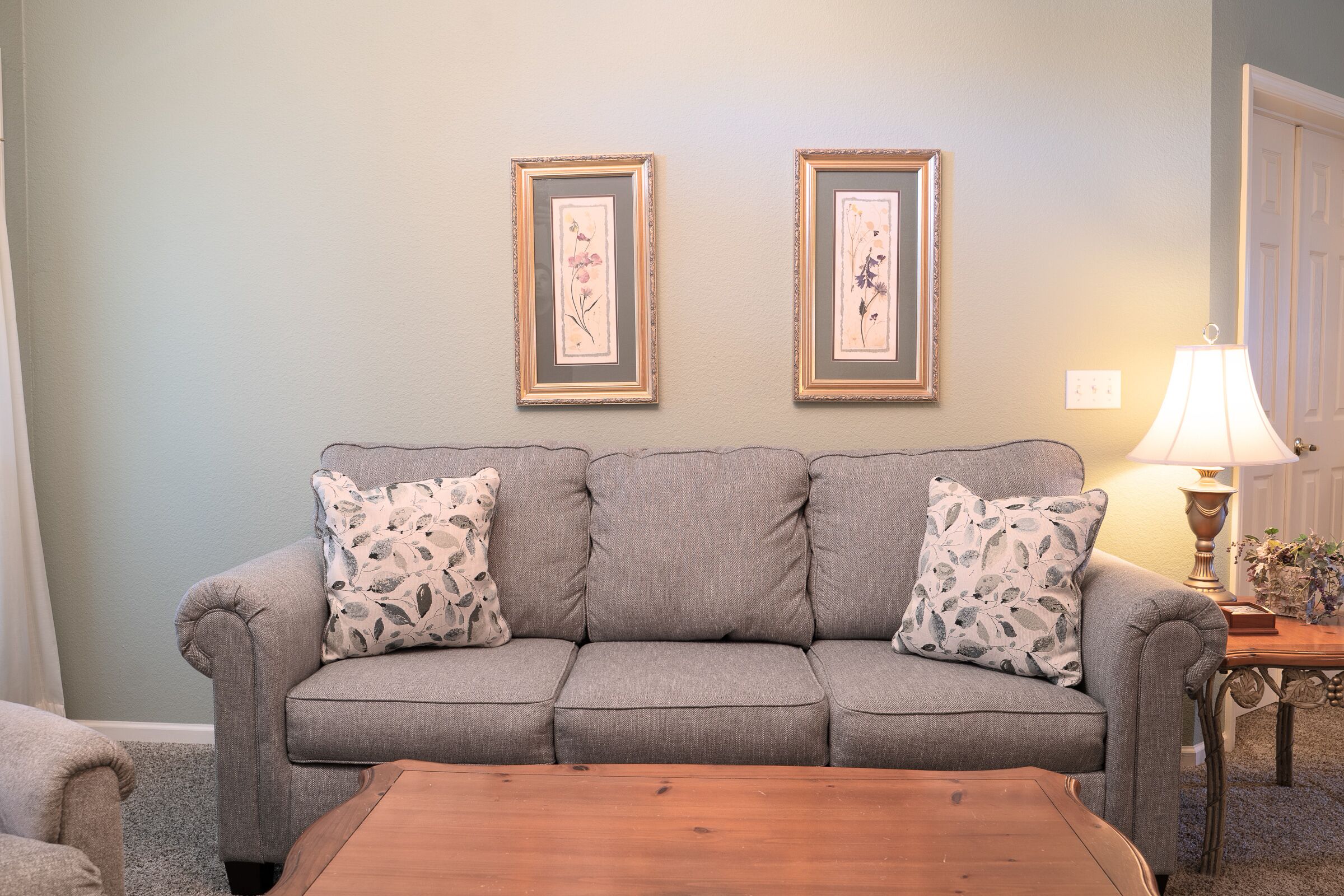 3 Bedroom 3 Bath Golf Condo with Indoor Pool Access near Shows and Shopping