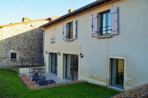 "La Maison d'Henriette" in Lugny