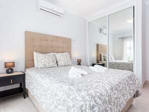 2 bedrooms, iron/ironing board, travel cot, WiFi