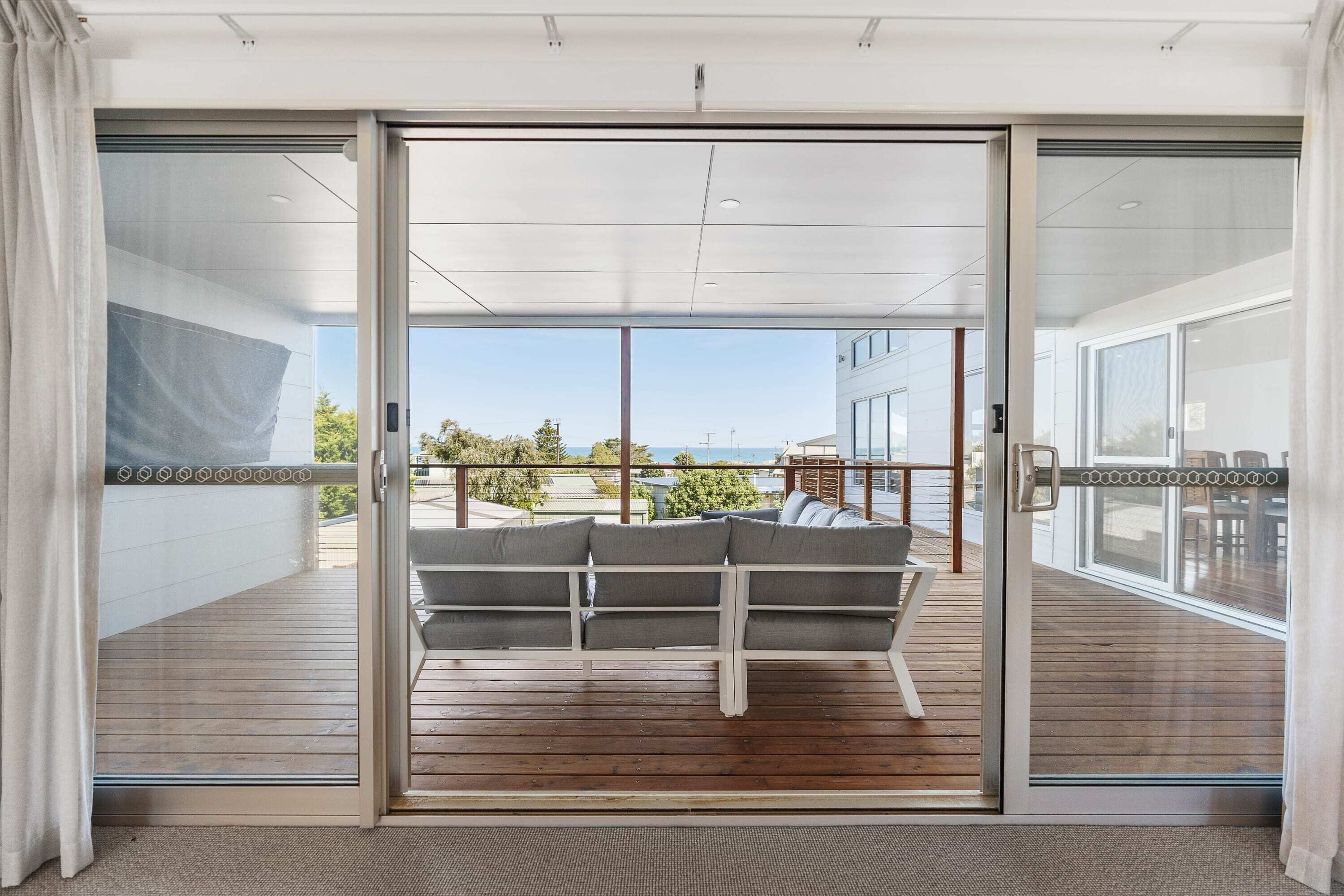 21 Ellensford - Wi-Fi - Pool - Family Friendly — image 2